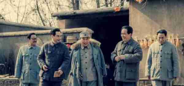 六版粟裕大将扮演者，一位辣眼睛、一位演过春晚小品、一位很神秘（粟裕大将的扮演者）-第1张图片-九妖电影