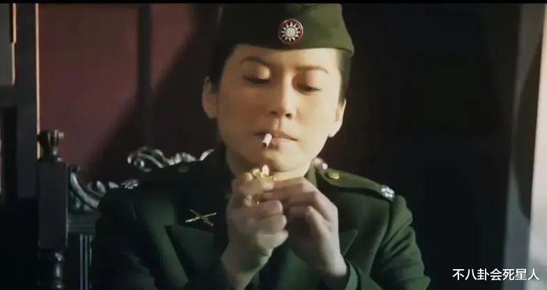 同样演“女军官”，把杨幂和王鸥俞飞鸿放在一起，差别就出来了（杨幂王鸥关系）-第16张图片-九妖电影