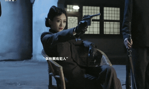 同样演“女特务”，把杨幂和王鸥的演技做比较，差别就出来了（杨幂跟王鸥）-第21张图片-九妖电影