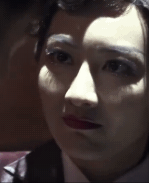 同样演“女特务”，把杨幂和王鸥的演技做比较，差别就出来了（杨幂跟王鸥）-第22张图片-九妖电影