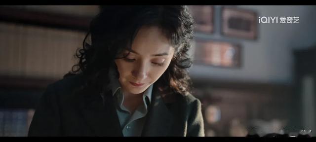 同样演“女特务”，把杨幂和王鸥的演技做比较，差别就出来了（杨幂跟王鸥）-第27张图片-九妖电影
