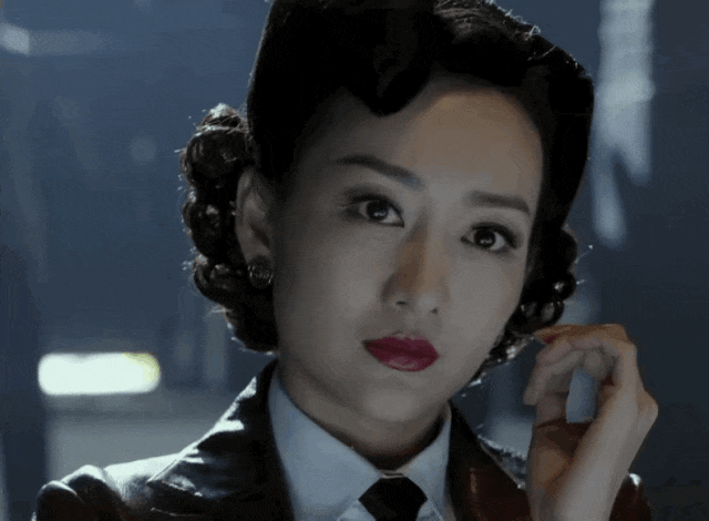 同样演“女特务”，把杨幂和王鸥的演技做比较，差别就出来了（杨幂跟王鸥）-第32张图片-九妖电影