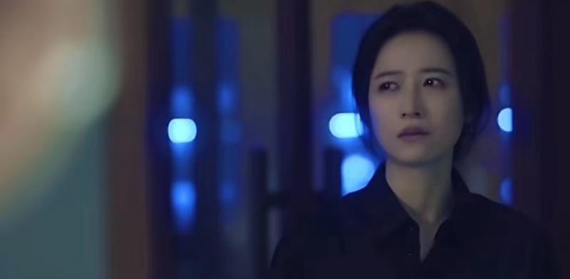 同样演“车祸截肢”，对比31岁钟楚曦和30岁周雨彤，破碎感的差距一目了然（钟楚曦出轨）-第9张图片-九妖电影