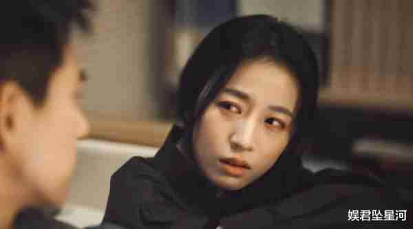 同样演李现女友，刘亦菲和《春色寄情人》周雨彤对比，差异明显（李现否认秀恩爱）-第1张图片-九妖电影