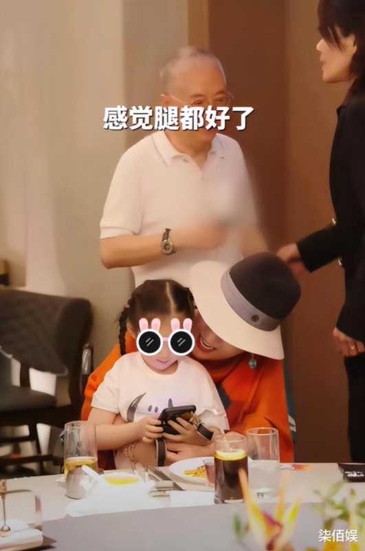 向佐晒三代同框，2岁儿子太像妈长成男版郭碧婷，向太无滤镜原图罕曝光（向佐三年前追过郭碧婷）-第10张图片-九妖电影