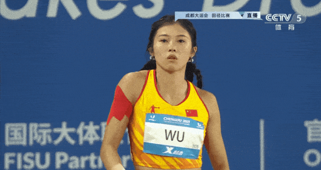 吴艳妮小组第10刷新纪录，露臀、浓妆引争议，赛后回应带妆是尊重（吴艳娇是谁）-第3张图片-九妖电影