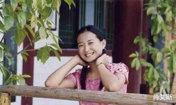 冯巩力挺春晚霸屏，甘当女丑回报亡母，逆袭的贾玲靠身材成顶流？（冯巩对贾玲的评价）-第22张图片-九妖电影