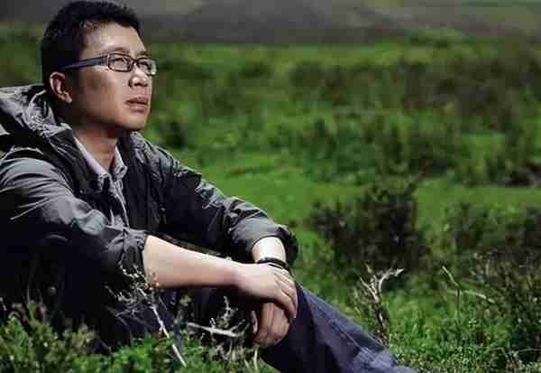 凭一首歌赚2亿,上4次春晚后忽然“消失”,如今的他怎样了?(春晚没了谁)-第2张图片-九妖电影 凭一首歌赚2亿,上4次春晚后忽然“消失”,如今的他怎样了?(春晚没了谁)-第2张图片-九妖电影