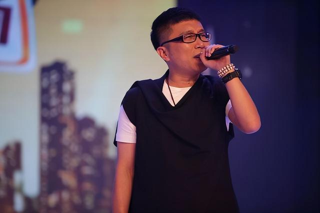 凭一首歌赚2亿,上4次春晚后忽然“消失”,如今的他怎样了?(春晚没了谁)-第7张图片-九妖电影 凭一首歌赚2亿,上4次春晚后忽然“消失”,如今的他怎样了?(春晚没了谁)-第7张图片-九妖电影