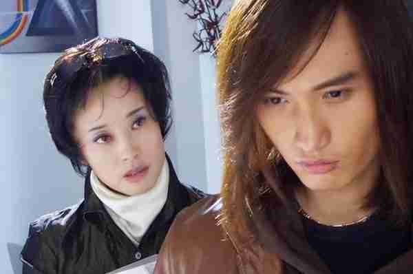 凭一首歌赚2亿,上4次春晚后忽然“消失”,如今的他怎样了?(春晚没了谁)-第19张图片-九妖电影 凭一首歌赚2亿,上4次春晚后忽然“消失”,如今的他怎样了?(春晚没了谁)-第19张图片-九妖电影