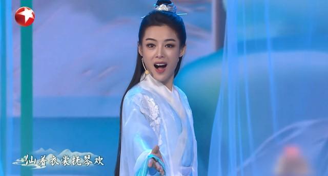 出圈了!东方卫视这一夜,用春晚惊艳了整个中国:我想站起来鼓掌(东方卫视晚会节目单2023)-第29张图片-九妖电影 出圈了!东方卫视这一夜,用春晚惊艳了整个中国:我想站起来鼓掌(东方卫视晚会节目单2023)-第29张图片-九妖电影