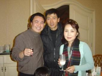 出道31年不温不火,老婆却靠一首歌吃了30年,如今成春晚常客(老婆歌曲歌词)-第8张图片-九妖电影 出道31年不温不火,老婆却靠一首歌吃了30年,如今成春晚常客(老婆歌曲歌词)-第8张图片-九妖电影