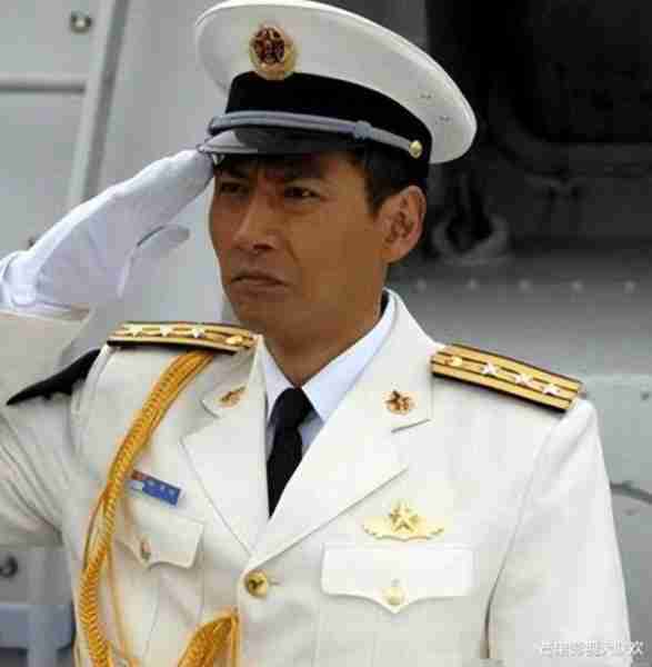 出道31年不温不火，老婆却靠一首歌吃了30年，如今成春晚常客_1（春晚夫妻离婚）-第37张图片-九妖电影