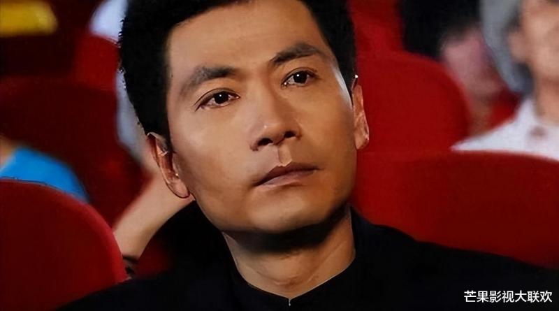 出道31年不温不火，老婆却靠一首歌吃了30年，如今成春晚常客_1（春晚夫妻离婚）-第41张图片-九妖电影