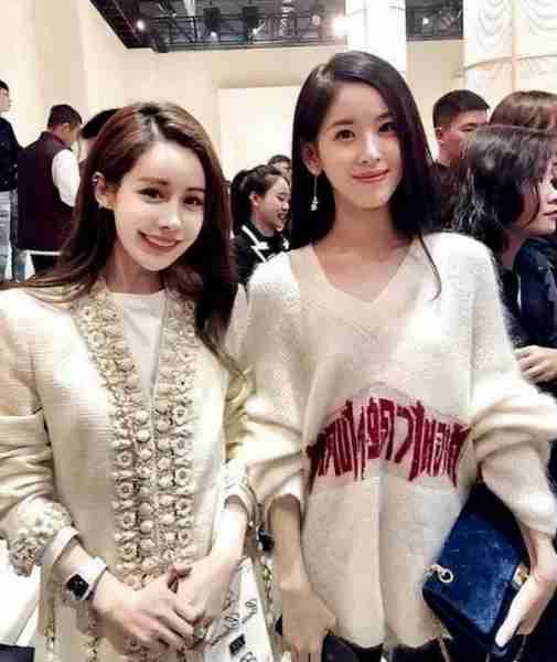 前《青春有你》成员黄一鸣未婚生女,孩子她爹竟是王思聪?(青春有你黄一鸣是安徽哪里人)-第16张图片-九妖电影 前《青春有你》成员黄一鸣未婚生女,孩子她爹竟是王思聪?(青春有你黄一鸣是安徽哪里人)-第16张图片-九妖电影
