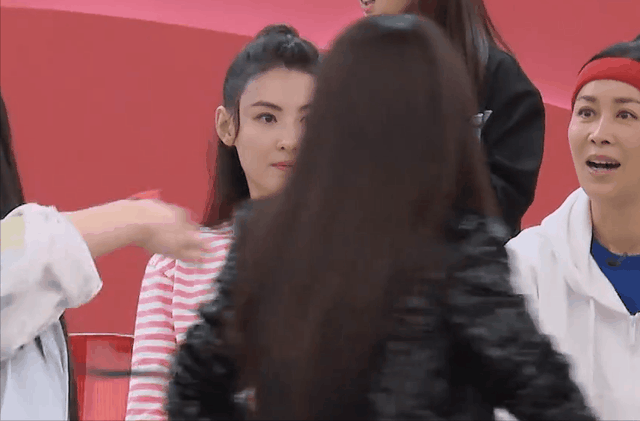 因长相太美看呆张柏芝，母亲为她搬家17次，她究竟有什么魅力？（张柏芝的父母还在吗?）-第4张图片-九妖电影