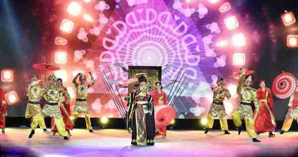 又到春晚时，想看陈奕天20万大型魔术秀-第1张图片-九妖电影
