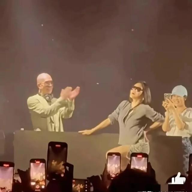 大S无计可施,光头演唱会遭遇台娱圈抵制,吴宗宪:人缘早已殆尽-第3张图片-九妖电影 大S无计可施,光头演唱会遭遇台娱圈抵制,吴宗宪:人缘早已殆尽-第3张图片-九妖电影