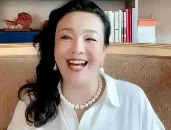 大S的子女痛失继承权,而更让人意外的是,张兰竟然放弃了对孙儿-第8张图片-九妖电影 大S的子女痛失继承权,而更让人意外的是,张兰竟然放弃了对孙儿-第8张图片-九妖电影