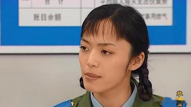 大嘴、驴脸、平胸，明明长得难看却火的一塌糊涂，她们到底凭啥？-第7张图片-九妖电影