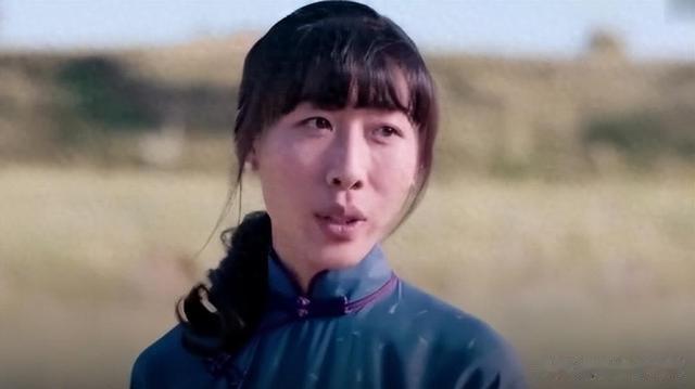 大嘴、驴脸、平胸，明明长得难看却火的一塌糊涂，她们到底凭啥？-第11张图片-九妖电影