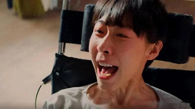 大嘴、驴脸、平胸，明明长得难看却火的一塌糊涂，她们到底凭啥？-第17张图片-九妖电影