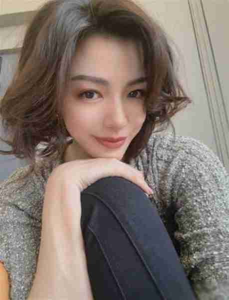 大瓜!52岁高亚麟疑出轨26岁女星,聊天记录被女友曝光,真毁-第4张图片-九妖电影 大瓜!52岁高亚麟疑出轨26岁女星,聊天记录被女友曝光,真毁-第4张图片-九妖电影