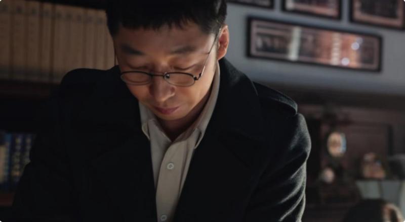 大睫毛忽闪忽闪，台词烫嘴，杨幂演技“塌方”，让人不忍直视-第8张图片-九妖电影