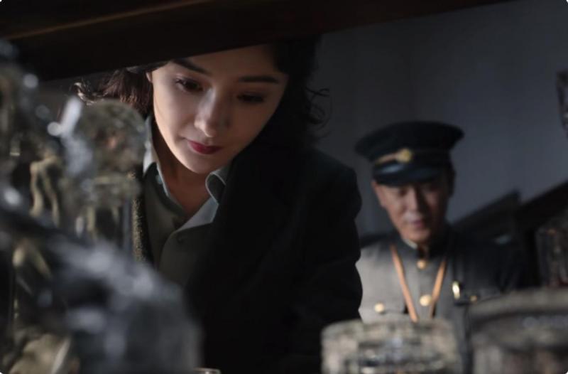 大睫毛忽闪忽闪，台词烫嘴，杨幂演技“塌方”，让人不忍直视-第10张图片-九妖电影