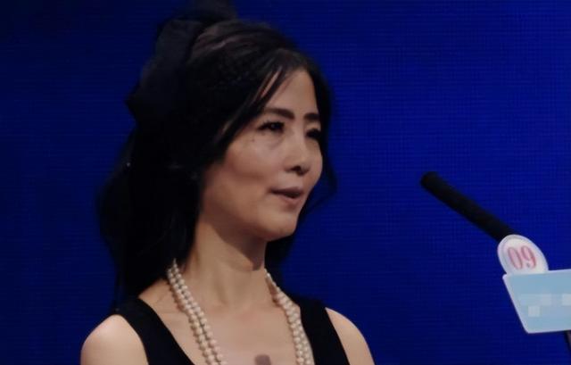 吴愤奋：那个在《非诚勿扰》被34岁小伙牵走的51岁阿姨，如今怎样_1-第14张图片-九妖电影