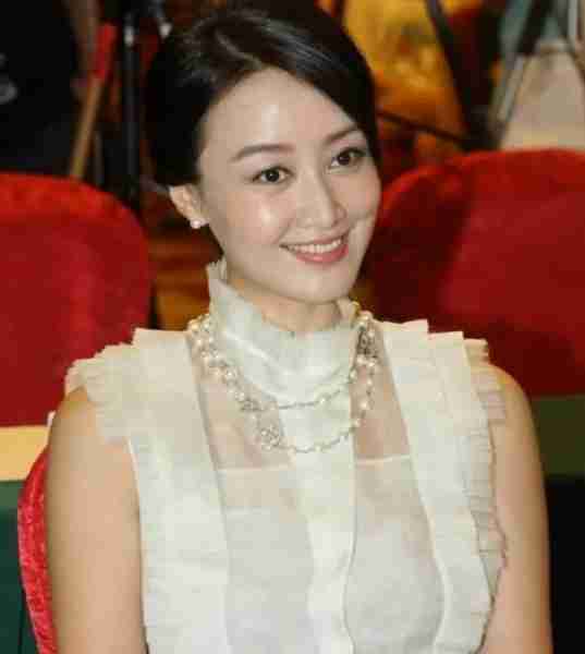 央视“最风流”女主持：将2个有妇之夫玩弄于股掌，如今她怎样了-第16张图片-九妖电影