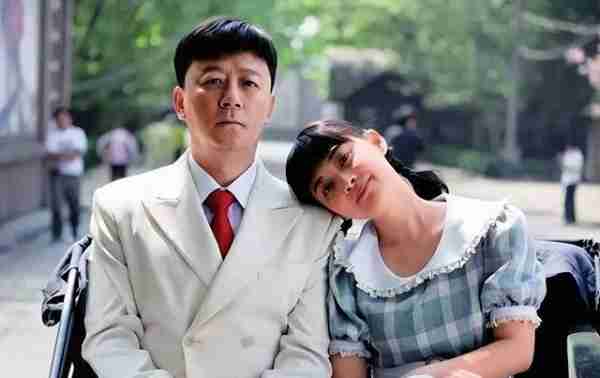 哥哥因《父母爱情》爆红，妹妹3登春晚，却鲜有人知他们是亲兄妹-第1张图片-九妖电影