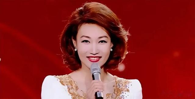 央视主持人李梓萌竟戴假发工作20年，摘下假发后网友都惊呆了！-第13张图片-九妖电影