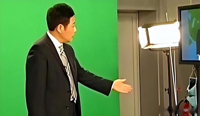 央视主持人李梓萌竟戴假发工作20年，摘下假发后网友都惊呆了！_1-第23张图片-九妖电影