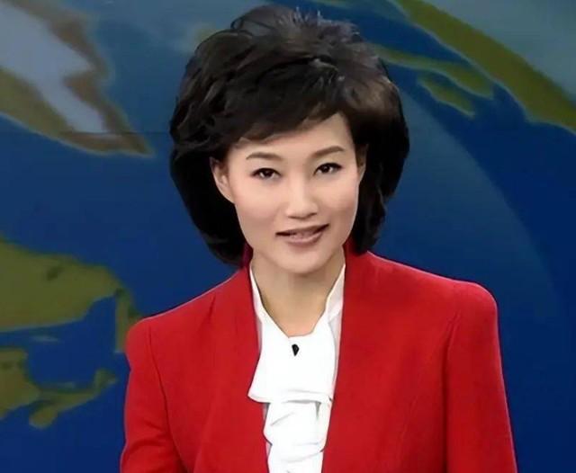 央视主持人李梓萌竟戴假发工作20年,摘下假发后,网友都惊呆了!-第7张图片-九妖电影 央视主持人李梓萌竟戴假发工作20年,摘下假发后,网友都惊呆了!-第7张图片-九妖电影
