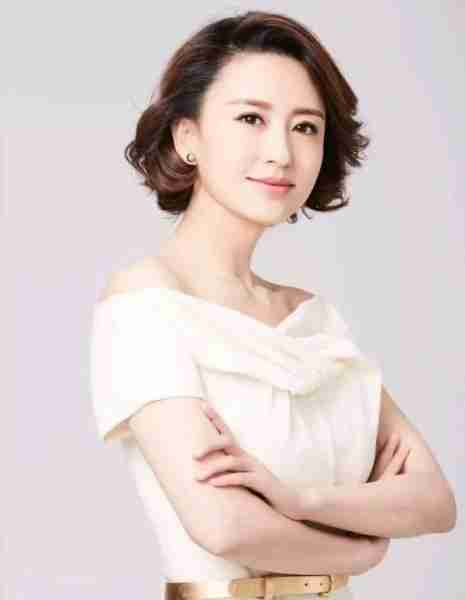 央视又开始“踢人”了,一女主持被除名,工作10年毫无存在感-第5张图片-九妖电影 央视又开始“踢人”了,一女主持被除名,工作10年毫无存在感-第5张图片-九妖电影