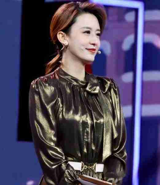 央视又开始“踢人”了,一女主持被除名,工作10年毫无存在感-第20张图片-九妖电影 央视又开始“踢人”了,一女主持被除名,工作10年毫无存在感-第20张图片-九妖电影
