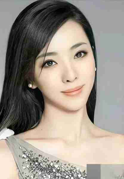央视又开始“踢人”了,一女主持被除名,工作10年毫无存在感-第22张图片-九妖电影 央视又开始“踢人”了,一女主持被除名,工作10年毫无存在感-第22张图片-九妖电影
