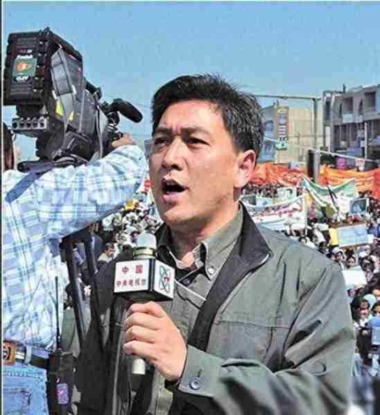 央视渣男水均益:遭全网谩骂滚出主持界,是什么使他成为众矢之的-第1张图片-九妖电影 央视渣男水均益:遭全网谩骂滚出主持界,是什么使他成为众矢之的-第1张图片-九妖电影