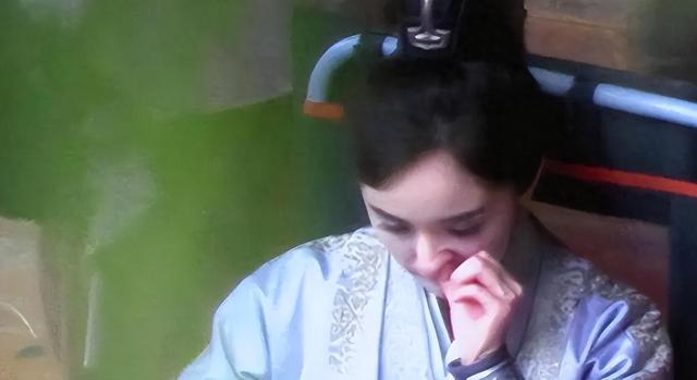 头油到发臭、秋裤脏到包浆、衣服泡到发霉,这些明星私下是真邋遢-第22张图片-九妖电影 头油到发臭、秋裤脏到包浆、衣服泡到发霉,这些明星私下是真邋遢-第22张图片-九妖电影