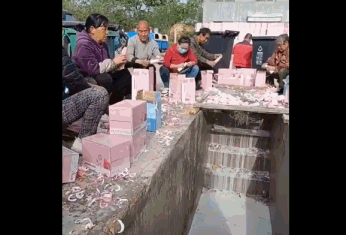 因风波而暂停录制的综艺：蓝台2档节目惹众怒，观众直呼不能忍-第16张图片-九妖电影