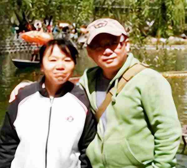 国家一级演员九次登春晚，为“红斑狼疮”妻子倾家荡产，满是辛酸_1-第3张图片-九妖电影