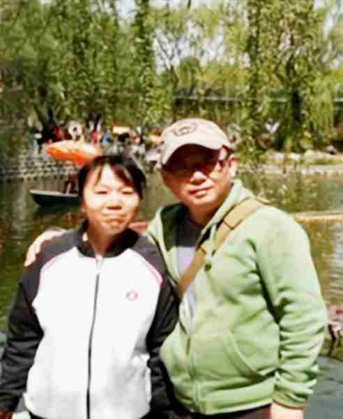 国家一级演员，10登春晚，陪妻子抗病23年，倾家荡产依旧不离不弃_1-第15张图片-九妖电影