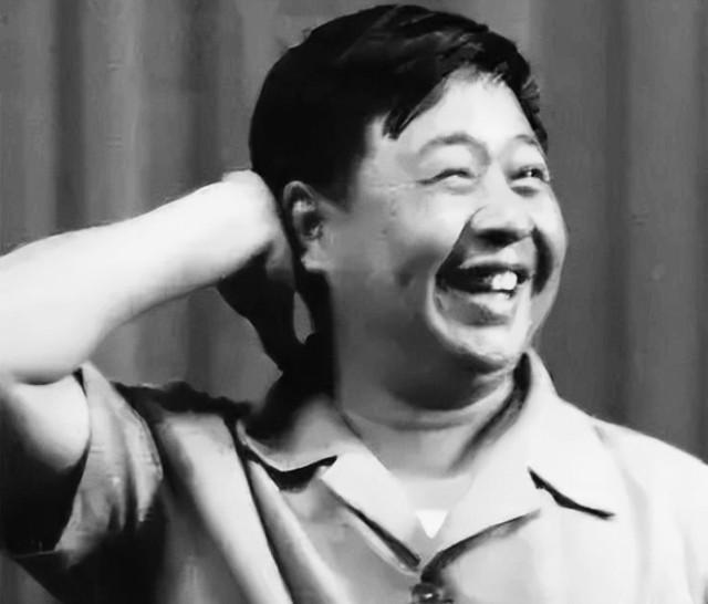 她“骗”了我们30年,韩红父亲原是家喻户晓的他,难怪都不敢得罪-第8张图片-九妖电影 她“骗”了我们30年,韩红父亲原是家喻户晓的他,难怪都不敢得罪-第8张图片-九妖电影
