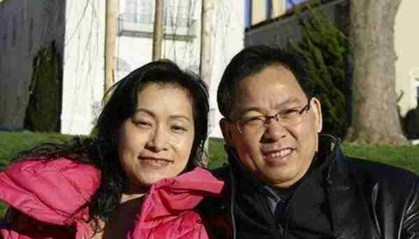 在春晚唱了一首歌，被封杀14年，今身价过亿，全部无偿捐献给祖国_3-第3张图片-九妖电影