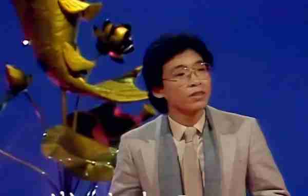 在春晚唱了一首歌，被封杀14年，今身价过亿，全部无偿捐献给祖国_3-第18张图片-九妖电影