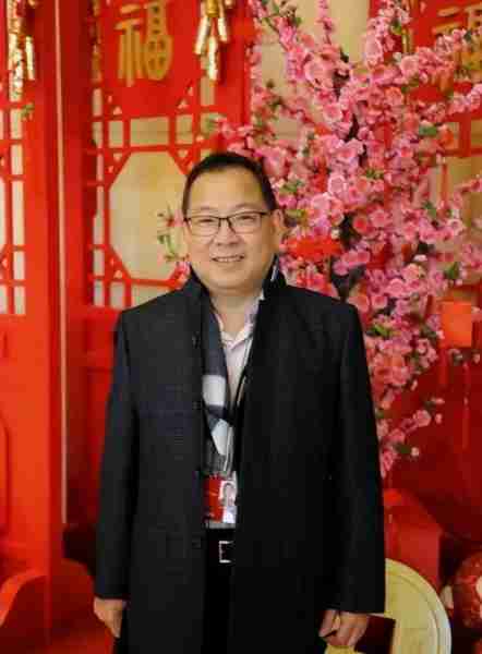 在春晚唱了一首歌，被封杀14年，今身价过亿，全部无偿捐献给祖国_3-第27张图片-九妖电影