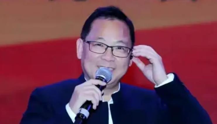 在春晚唱了一首歌，被封杀14年，今身价过亿，全部无偿捐献给祖国_3-第26张图片-九妖电影