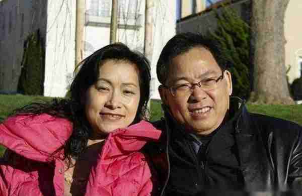 在春晚唱了一首歌，被封杀14年，今身价过亿，全部无偿捐献给祖国_5-第5张图片-九妖电影