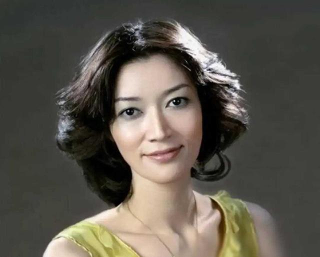她是日本人,跑龙套10年,靠《伪装者》爆红,两任丈夫都是中国-第6张图片-九妖电影 她是日本人,跑龙套10年,靠《伪装者》爆红,两任丈夫都是中国-第6张图片-九妖电影